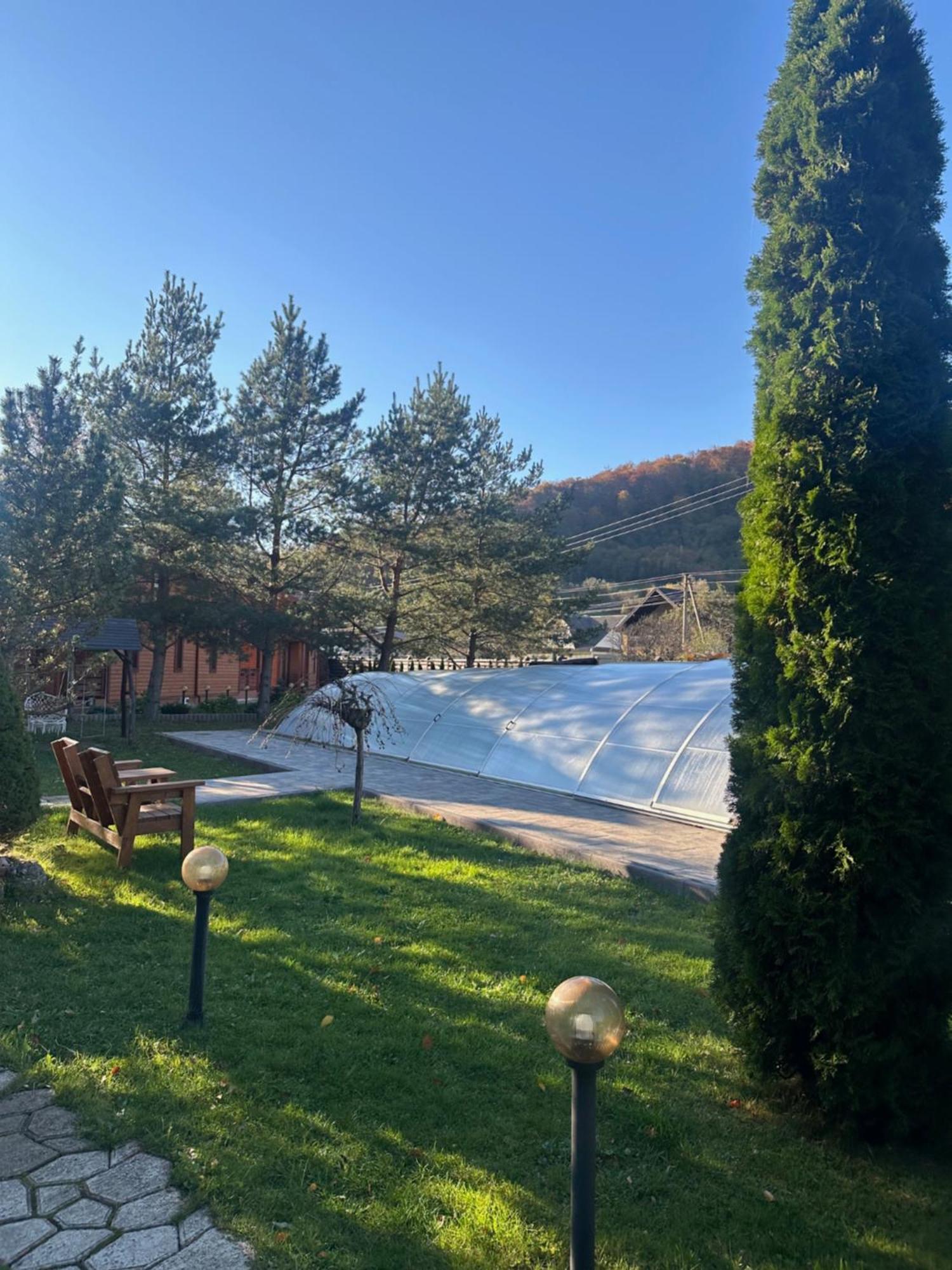 Котедж "Villa Затишна" Mykulychyn Esterno foto