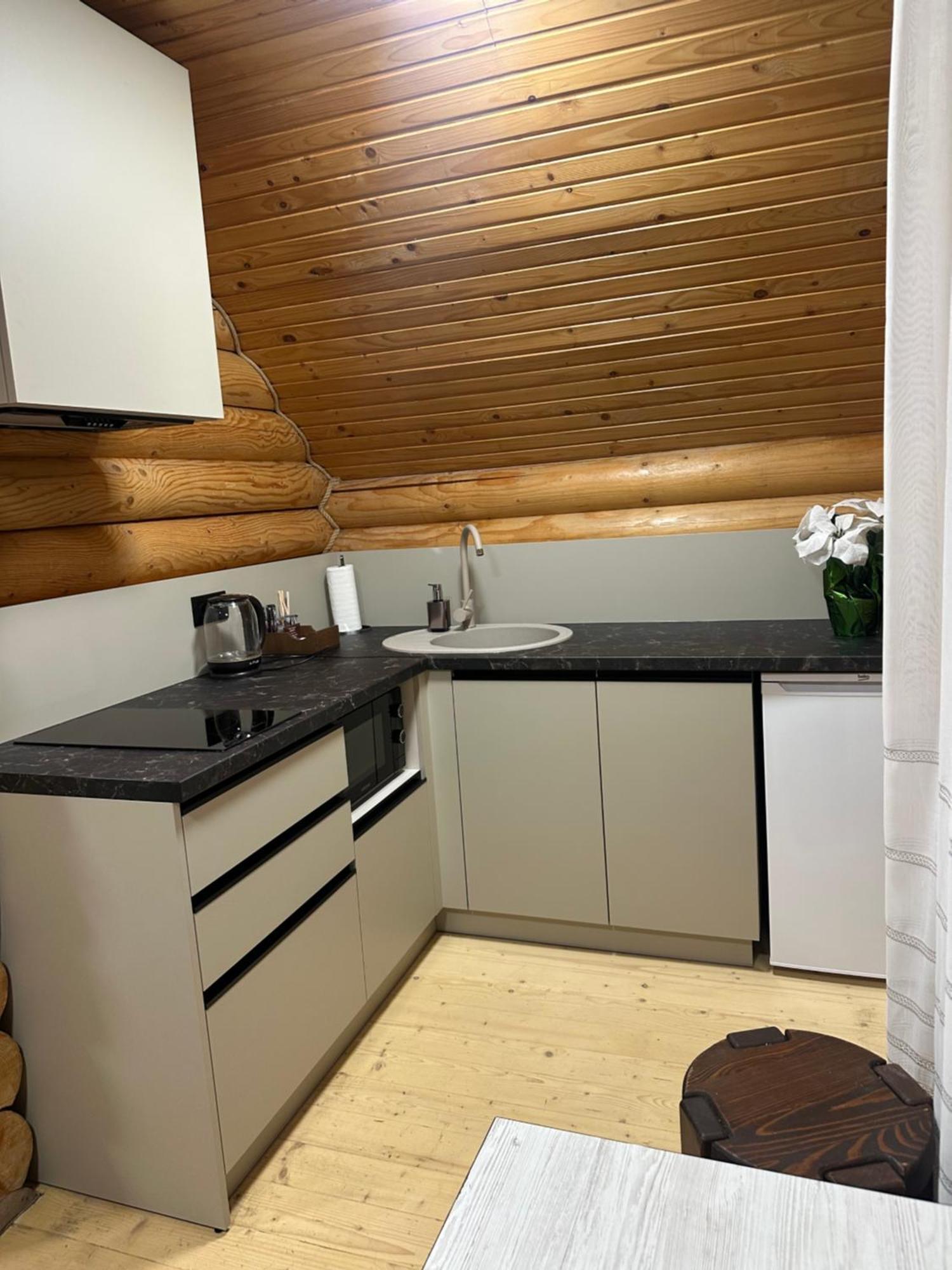 Котедж "Villa Затишна" Mykulychyn Esterno foto